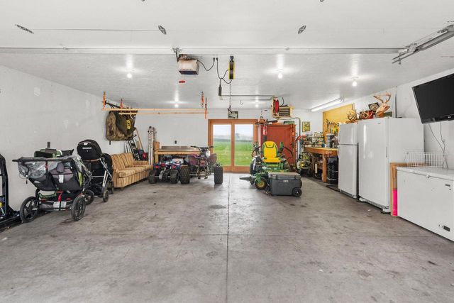 N5403 COUNTY RD W, New London, WI 54961