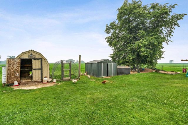 N5403 COUNTY RD W, New London, WI 54961