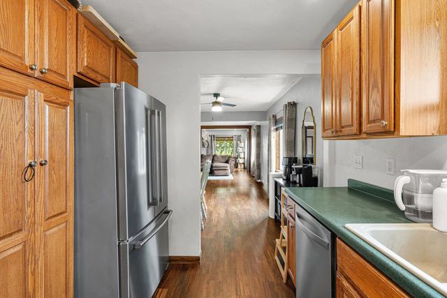 N5403 COUNTY RD W, New London, WI 54961