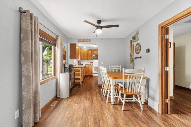 N5403 COUNTY RD W, New London, WI 54961