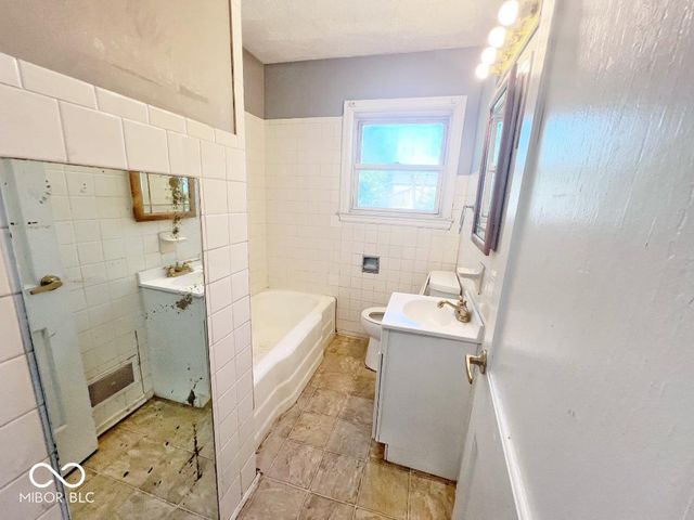 3342 N Chester Avenue, Indianapolis, IN 46218