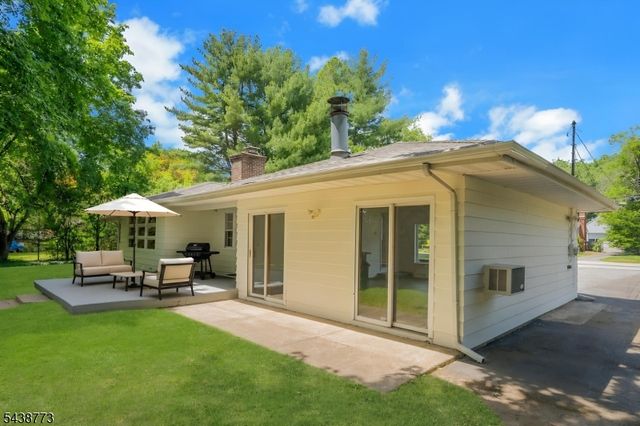 403 W Oakland Ave, Oakland Boro, NJ 07436