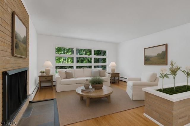403 W Oakland Ave, Oakland Boro, NJ 07436