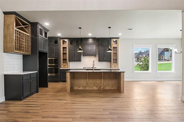 10849 Turkey Trot Trail, Guthrie, OK 73044