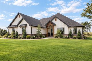 10849 Turkey Trot Trail, Guthrie, OK 73044
