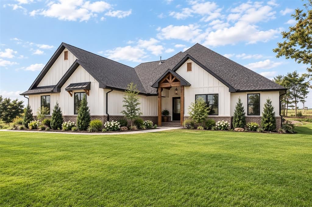 10849 Turkey Trot Trail, Guthrie, OK 73044