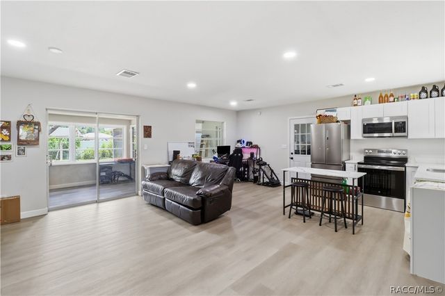 2811 Monroe Street W, Inverness, FL 34453