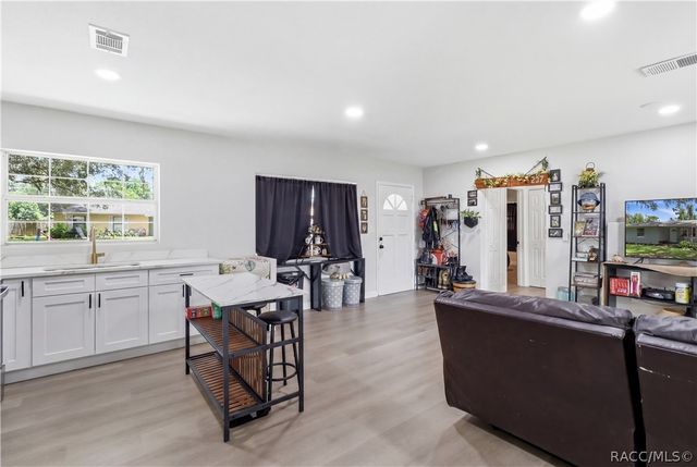 2811 Monroe Street W, Inverness, FL 34453
