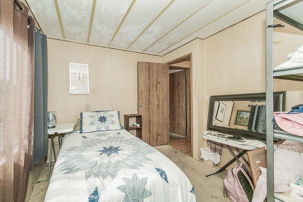 Image 27 of property listing at 17423 Bluewater Bay Lane, Friant, CA 93626