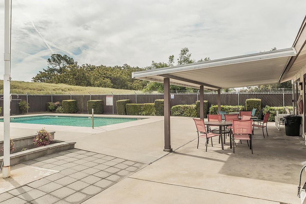 Image 39 of property listing at 17423 Bluewater Bay Lane, Friant, CA 93626