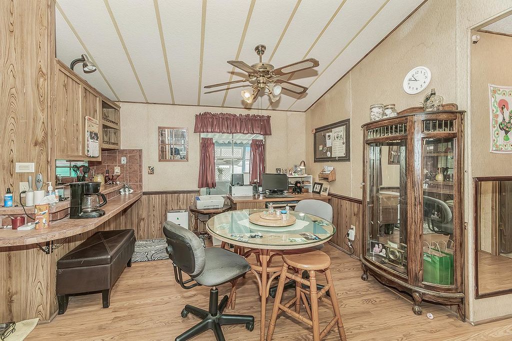 Image 8 of property listing at 17423 Bluewater Bay Lane, Friant, CA 93626