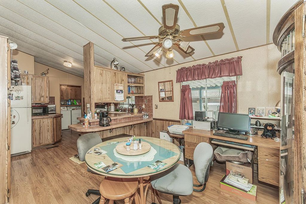 Image 9 of property listing at 17423 Bluewater Bay Lane, Friant, CA 93626