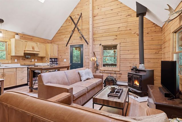 301 Pucky Huddle Road, Bethel, NY 12720