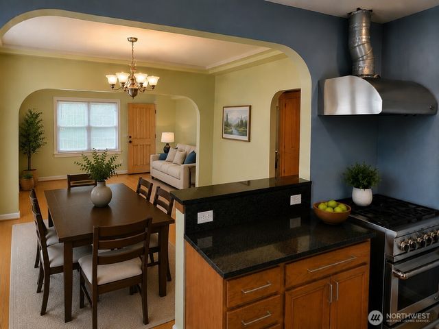 5426 Green Lake Way N, Seattle, WA 98103