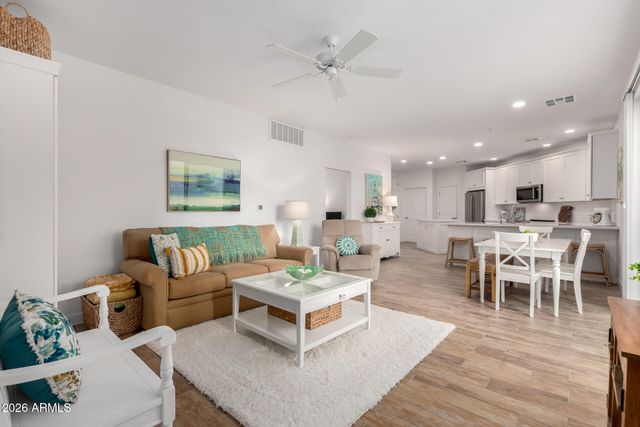 2511 W QUEEN CREEK Road 174, Chandler, AZ 85248