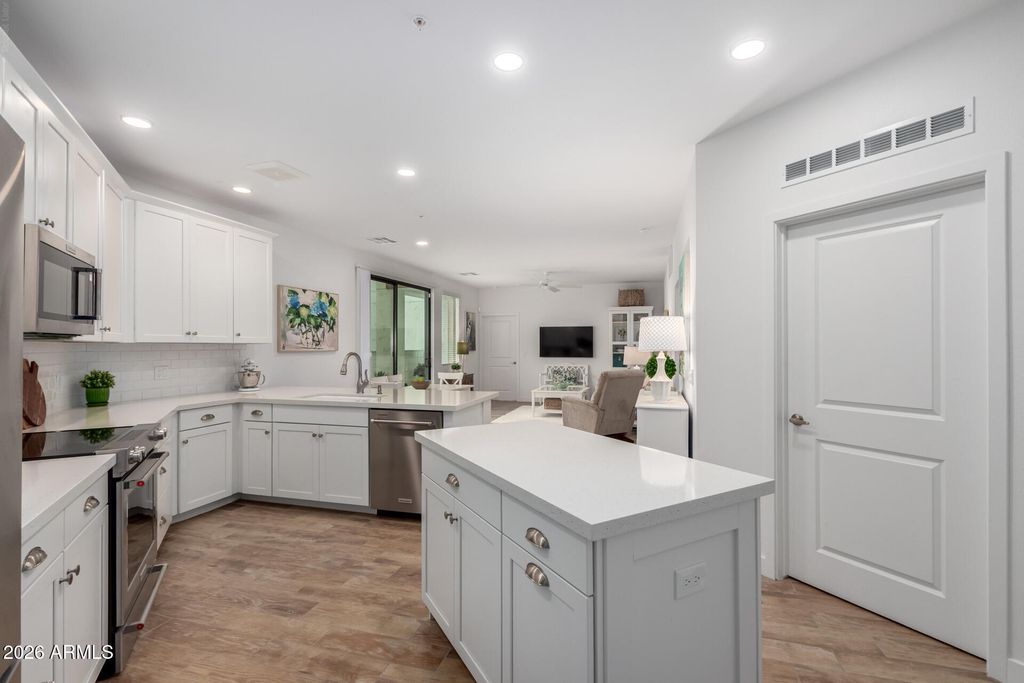 2511 W QUEEN CREEK Road 174, Chandler, AZ 85248 — photo 4