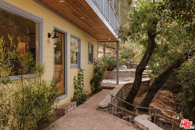2041 N Alta Vista Avenue, Los Angeles, CA 90046