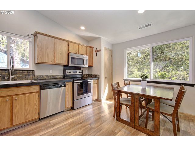 10517 Ne 45TH Ave, Vancouver, WA 98686