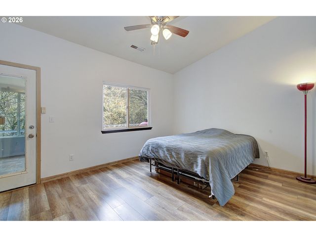 10517 Ne 45TH Ave, Vancouver, WA 98686