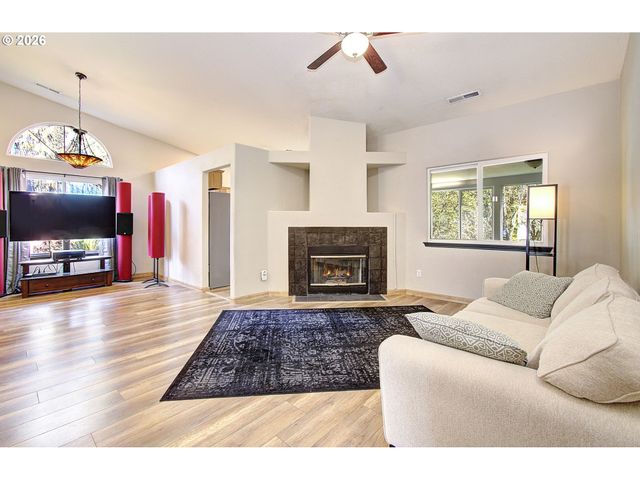 10517 Ne 45TH Ave, Vancouver, WA 98686