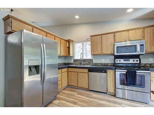 10517 Ne 45TH Ave, Vancouver, WA 98686