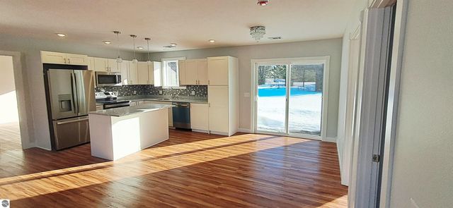 2221 Nancy Kay Avenue, Interlochen, MI 49643