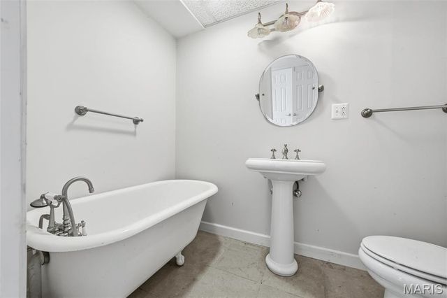 19111 Foxfire Forest Road, Wildwood, MO 63069