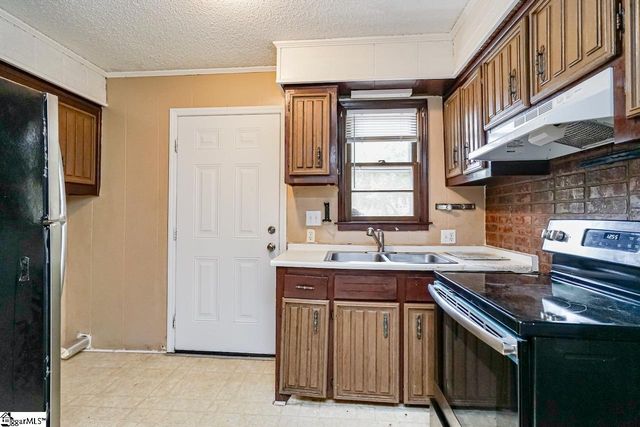 196 Mcarthur Street, Spartanburg, SC 29302