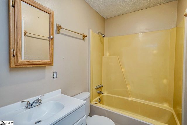 196 Mcarthur Street, Spartanburg, SC 29302