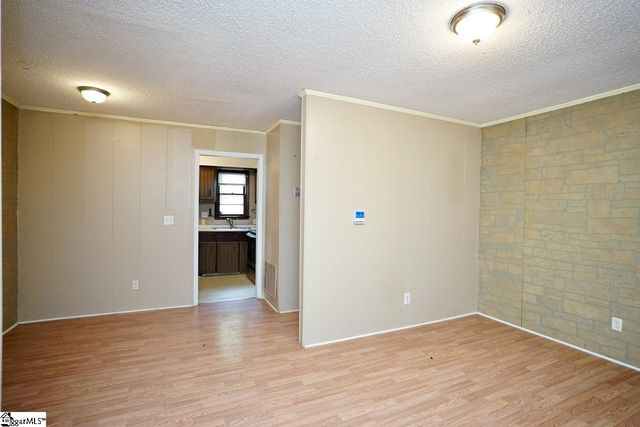 196 Mcarthur Street, Spartanburg, SC 29302