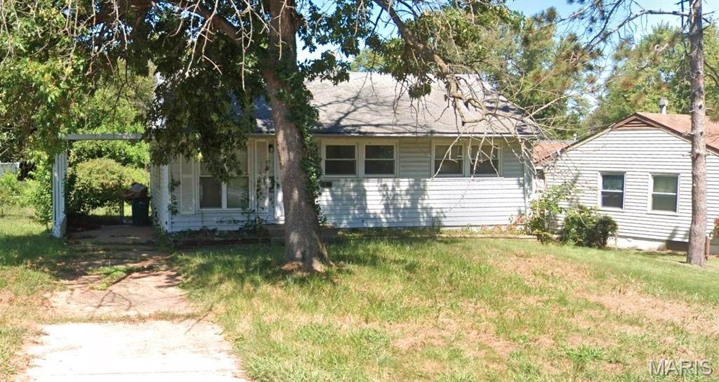 345 Cameron Road, St Louis, MO 63137