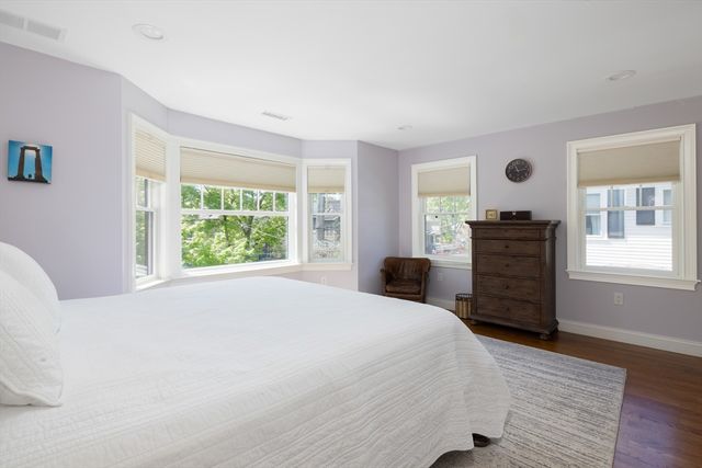 37 Stearns St, Newton, MA 02459