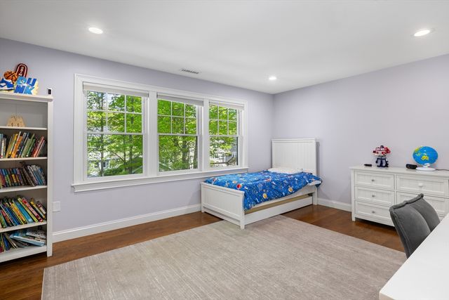 37 Stearns St, Newton, MA 02459