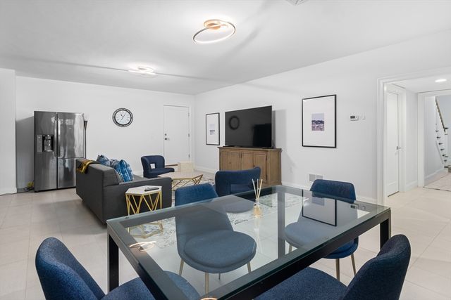 37 Stearns St, Newton, MA 02459