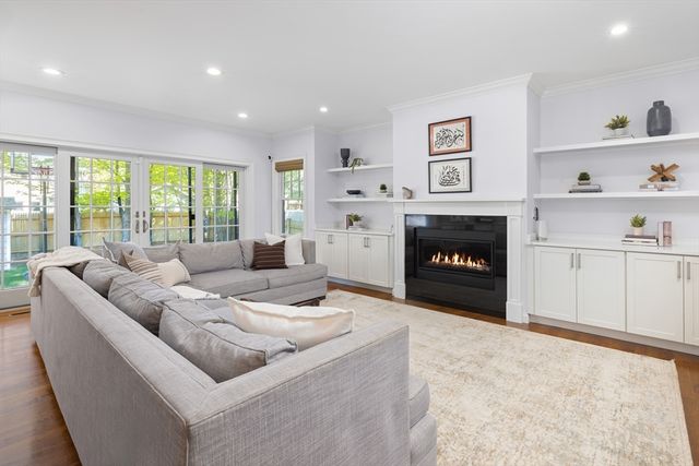 37 Stearns St, Newton, MA 02459