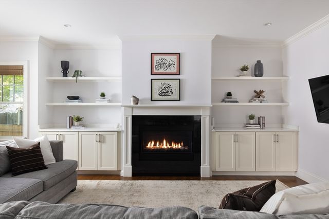 37 Stearns St, Newton, MA 02459