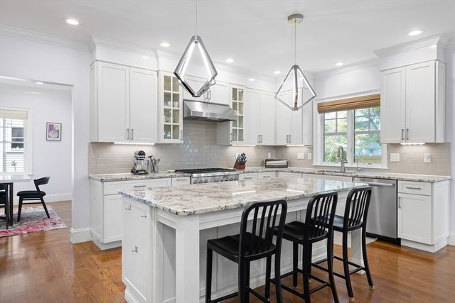 37 Stearns St, Newton, MA 02459