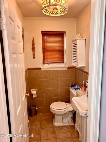 34 Wharfside Drive, Monmouth Beach, NJ 07750
