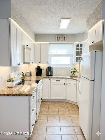 34 Wharfside Drive, Monmouth Beach, NJ 07750