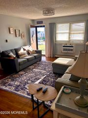 34 Wharfside Drive, Monmouth Beach, NJ 07750