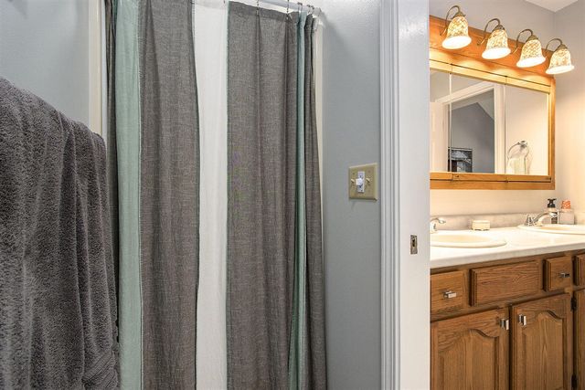 24 Heron Court, Plainwell, MI 49080