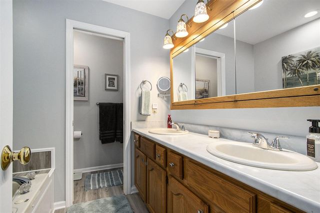 24 Heron Court, Plainwell, MI 49080