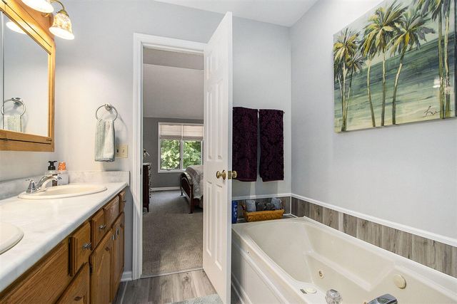 24 Heron Court, Plainwell, MI 49080