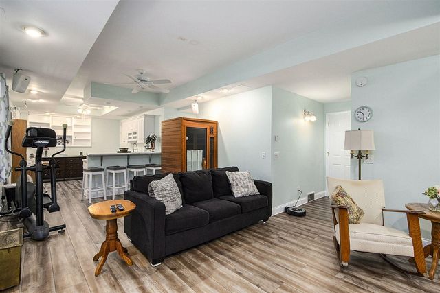 24 Heron Court, Plainwell, MI 49080