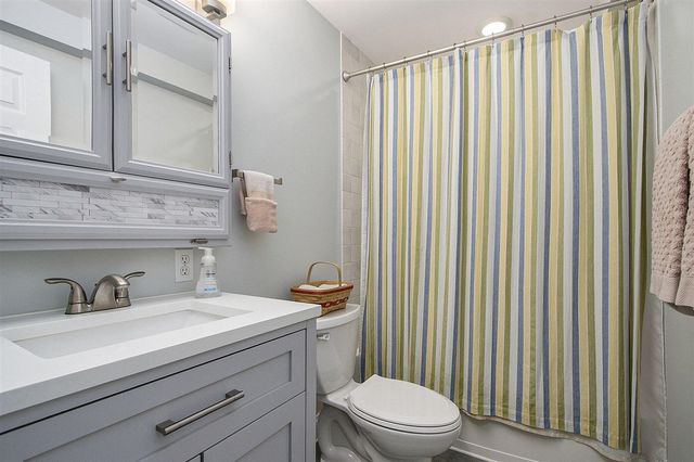 24 Heron Court, Plainwell, MI 49080