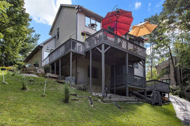 24 Heron Court, Plainwell, MI 49080