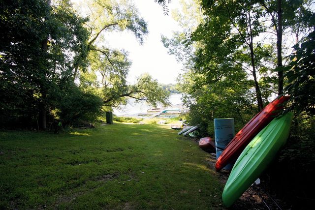 24 Heron Court, Plainwell, MI 49080