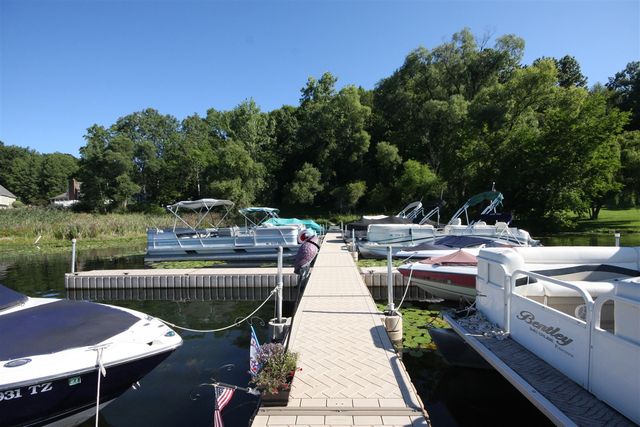 24 Heron Court, Plainwell, MI 49080