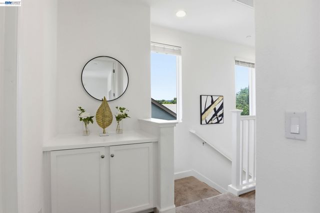 516 Palmer Ave, Hayward, CA 94541