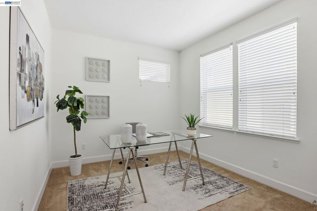 516 Palmer Ave, Hayward, CA 94541